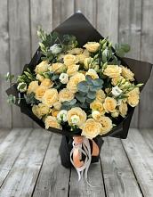 Букет цветов из:  Розы и Лизиантусы #REPLACE_PRED# Пузево