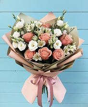 Букет цветов из:  Розы, Альстромерии и Лизиантусы в Пузево
