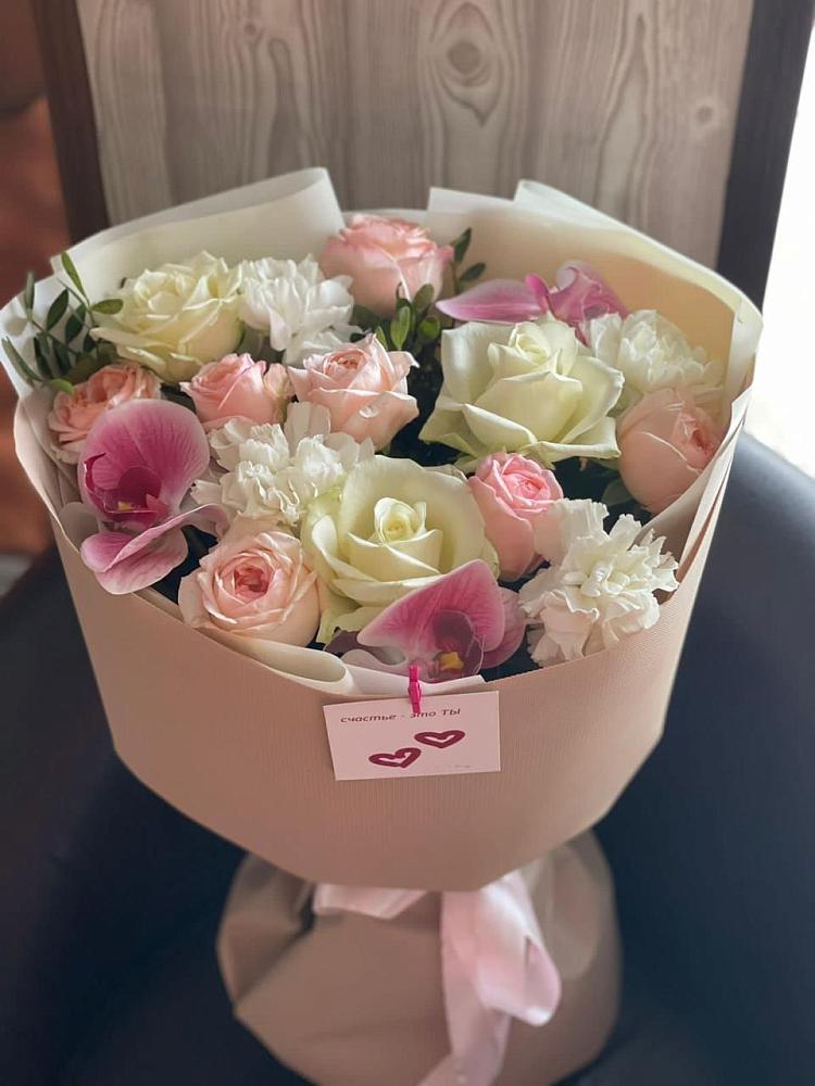 Букет цветов из: Орхидеи, Розы и Гвоздики в Пузево