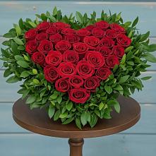 Цветочная композиция из Розы в виде сердца в Пузево