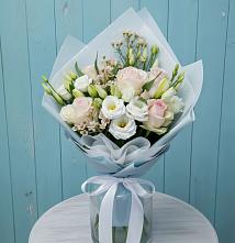 Букет цветов из:  Розы и Лизиантусы в Пузево