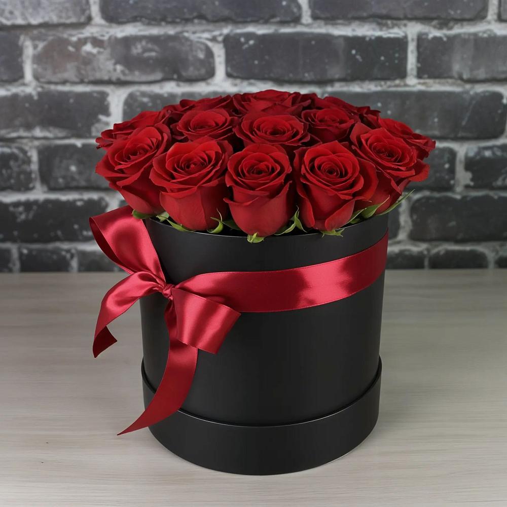 Цветочная композиция из Розы в шляпной коробке в Пузево