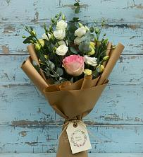 Букет цветов из:  Розы и Лизиантусы в Пузево